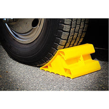 Load image into Gallery viewer, Camco Super cale de roue-CampingMart