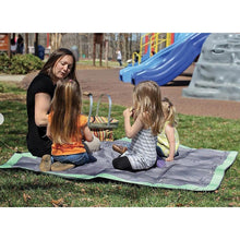 Load image into Gallery viewer, Couverture pour pique-nique 57" x 57"-CampingMart