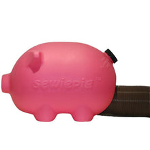 Charger l'image dans la galerie, Cochonnet décoratif pour fosse septique-CampingMart