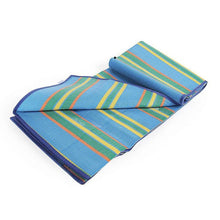 Charger l'image dans la galerie, Tapis pratique avec sangle 60" x 78"-CampingMart