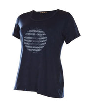 Charger l'image dans la galerie, T-shirt 'Breathe' d'Oöm
