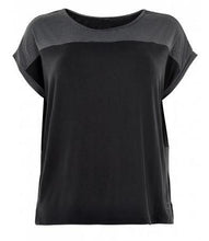 Load image into Gallery viewer, T-Shirt Carola Taille Plus de Carité
