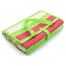 Charger l'image dans la galerie, Tapis pratique avec sangle 60" x 78"-CampingMart
