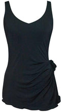 Load image into Gallery viewer, Maillot V-Neck Taille Plus TYR
